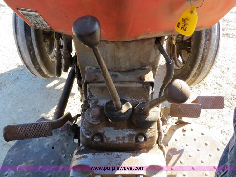 image for item S9533 1977 Massey Fergusen 245 tractor