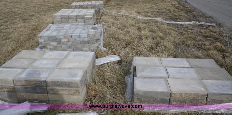 image for item S9989 (31) pallets of stone pavers