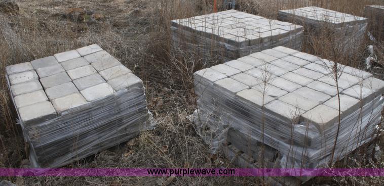 image for item S9989 (31) pallets of stone pavers