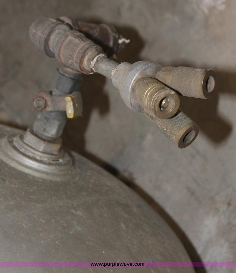 image for item V9034 Ingersoll Rand T30 air compressor