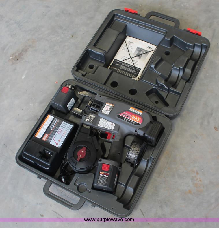 image for item V9044 *Assorted tools