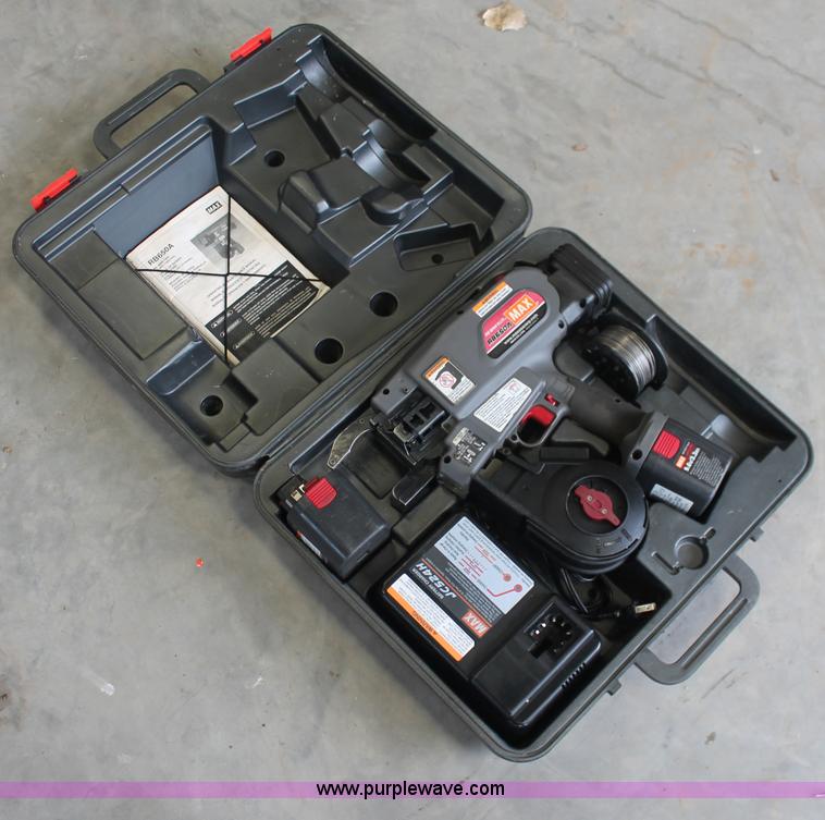 image for item V9044 *Assorted tools