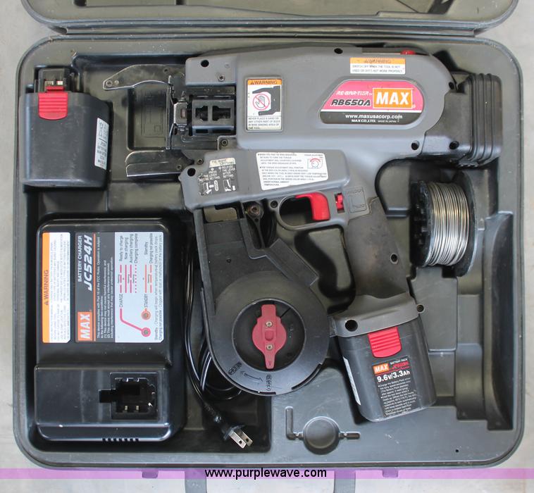 image for item V9044 *Assorted tools