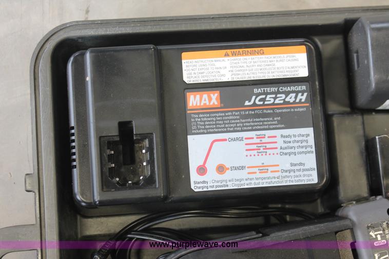 image for item V9044 *Assorted tools