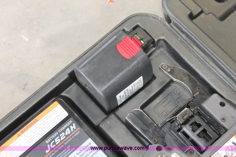 image for item V9044 *Assorted tools