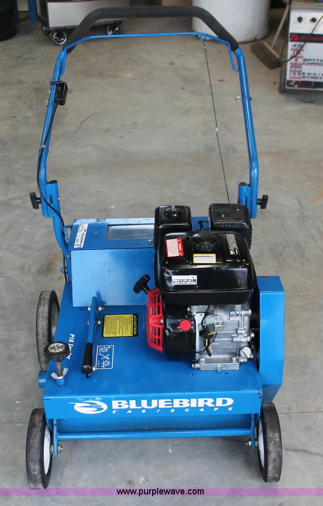 image for item V9047 Bluebird P18 seeder