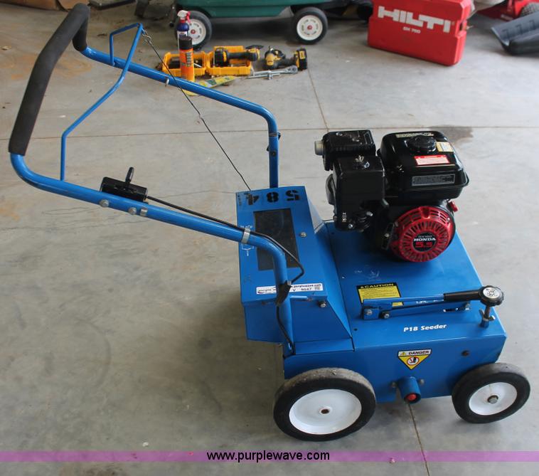 image for item V9047 Bluebird P18 seeder