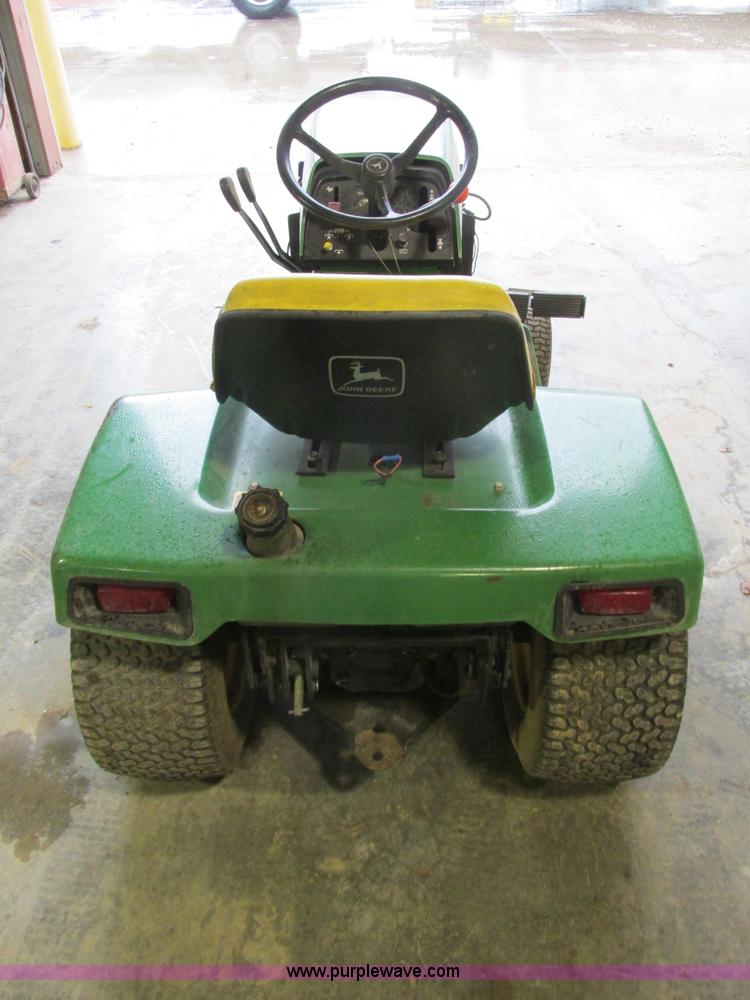 image for item X9776 John Deere 318 lawn mower