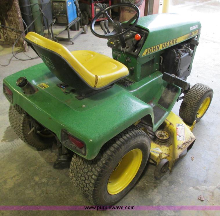 image for item X9776 John Deere 318 lawn mower