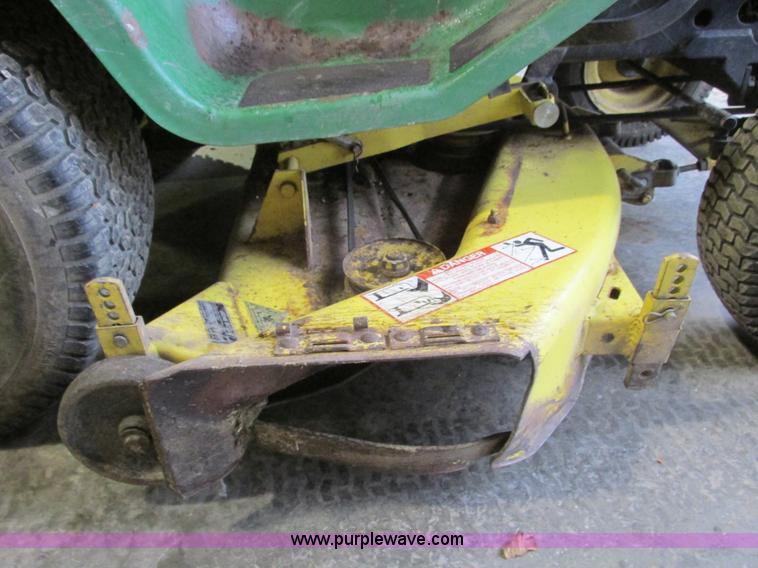 image for item X9776 John Deere 318 lawn mower