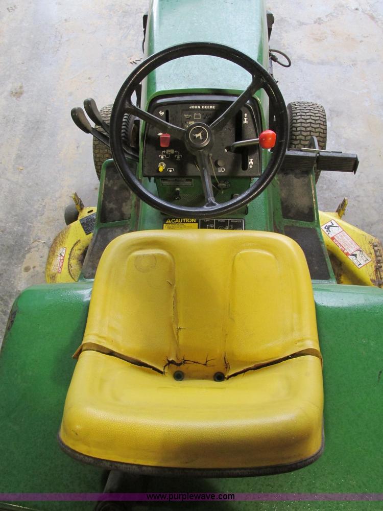 image for item X9776 John Deere 318 lawn mower