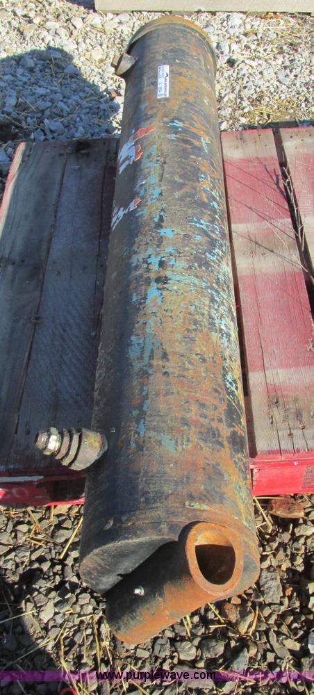 image for item X9834 Four stage hydraulic cylinder