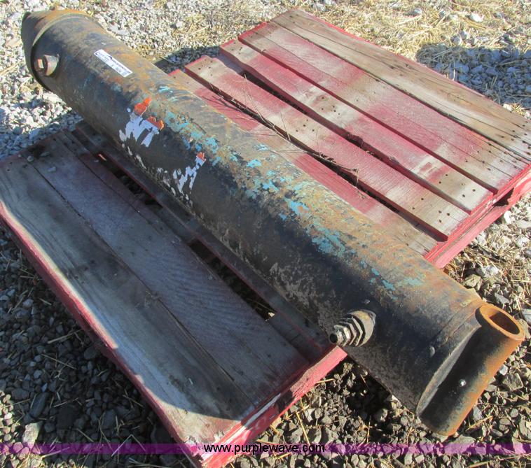 image for item X9834 Four stage hydraulic cylinder