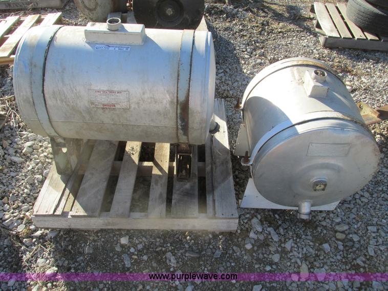 image for item X9837 (2) aluminum fuel tanks