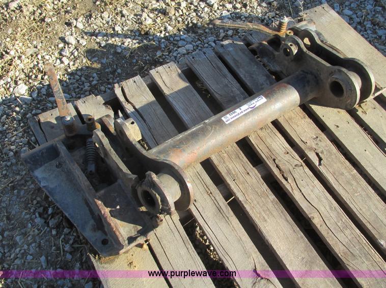 image for item X9842 Lower base for fifth wheel hitch