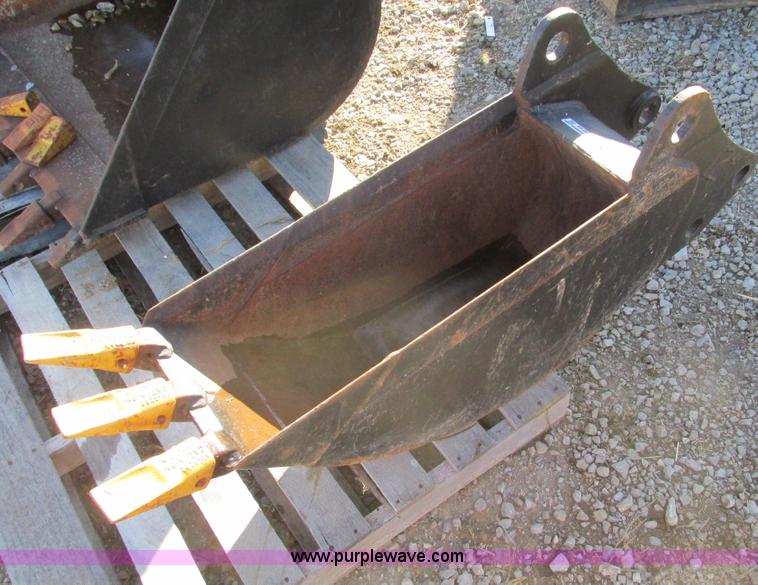 image for item X9849 12"W bucket for Caterpillar 416 excavator