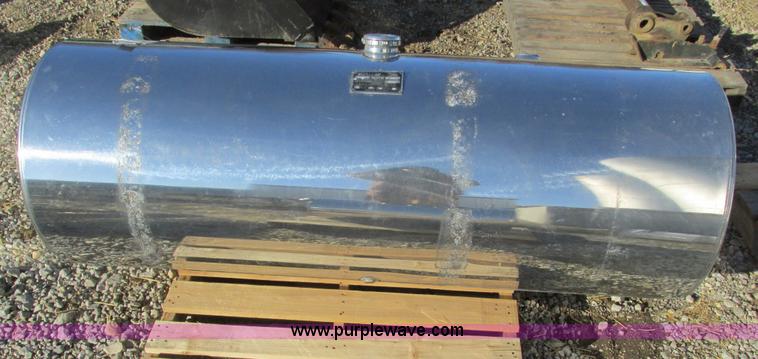 image for item X9852 Mack 145 gallon aluminum fuel tank