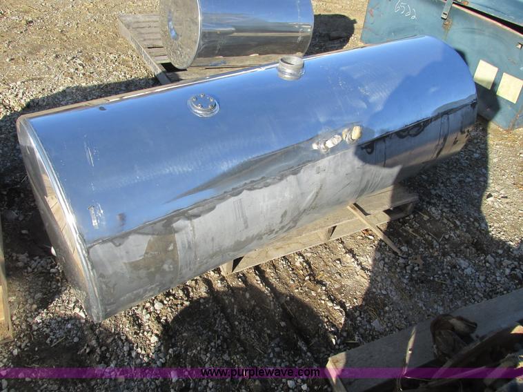 image for item X9855 Mack 145 gallon aluminum fuel tank