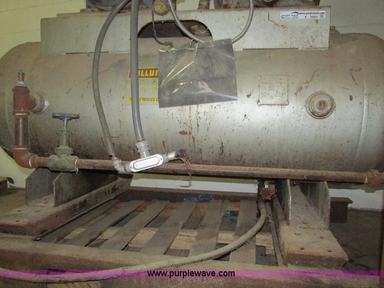 image for item X9864 Ingersoll Rand 15T three phase air compressor and tank