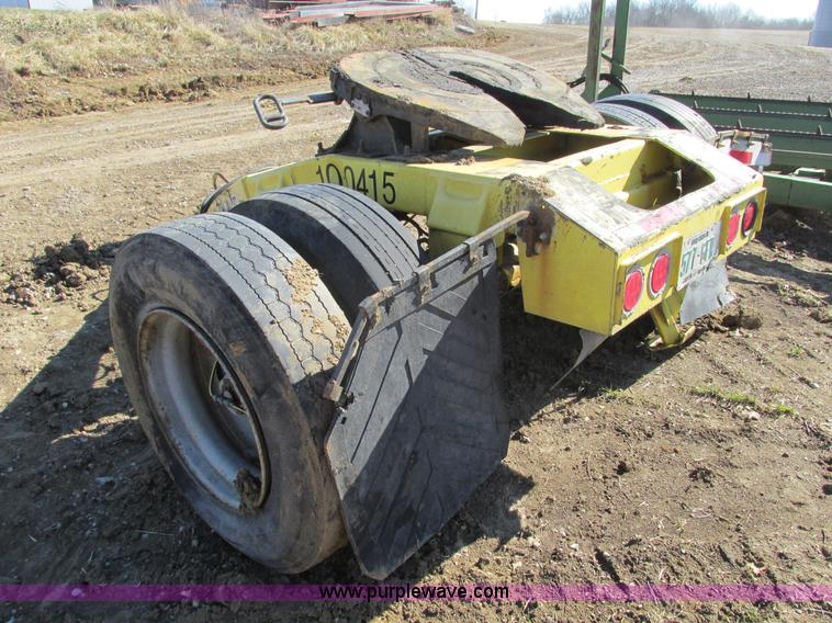 image for item X9866 2007 Hyundia converter dolly