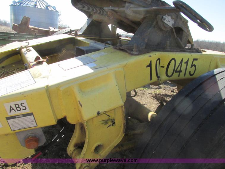 image for item X9866 2007 Hyundia converter dolly