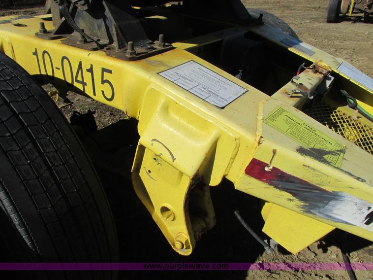 image for item X9866 2007 Hyundia converter dolly