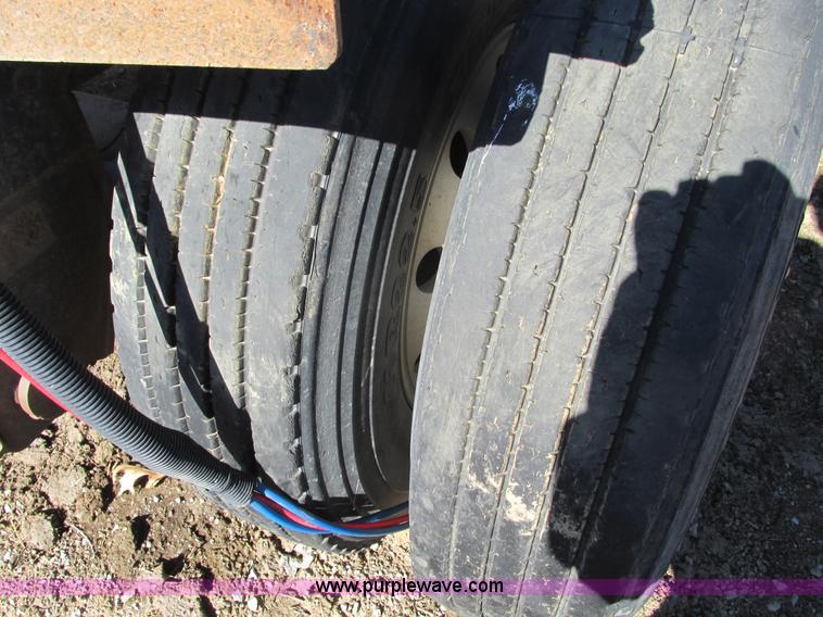 image for item X9870 Triple axle frame cut-off semi trailer