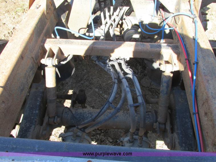 image for item X9870 Triple axle frame cut-off semi trailer