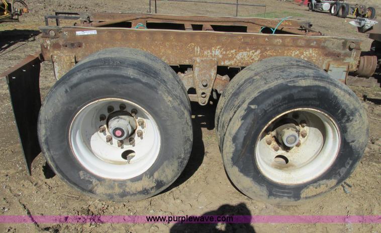 image for item X9874 Double axle frame cut-off semi trailer