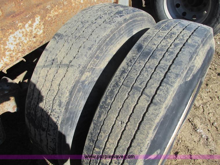 image for item X9874 Double axle frame cut-off semi trailer