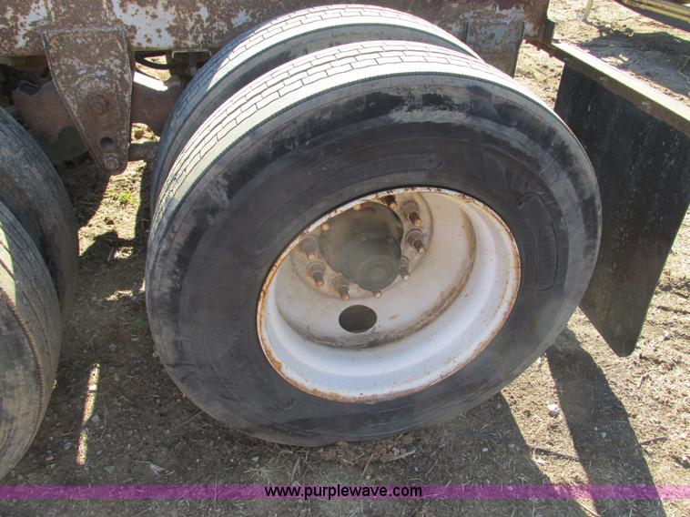 image for item X9874 Double axle frame cut-off semi trailer