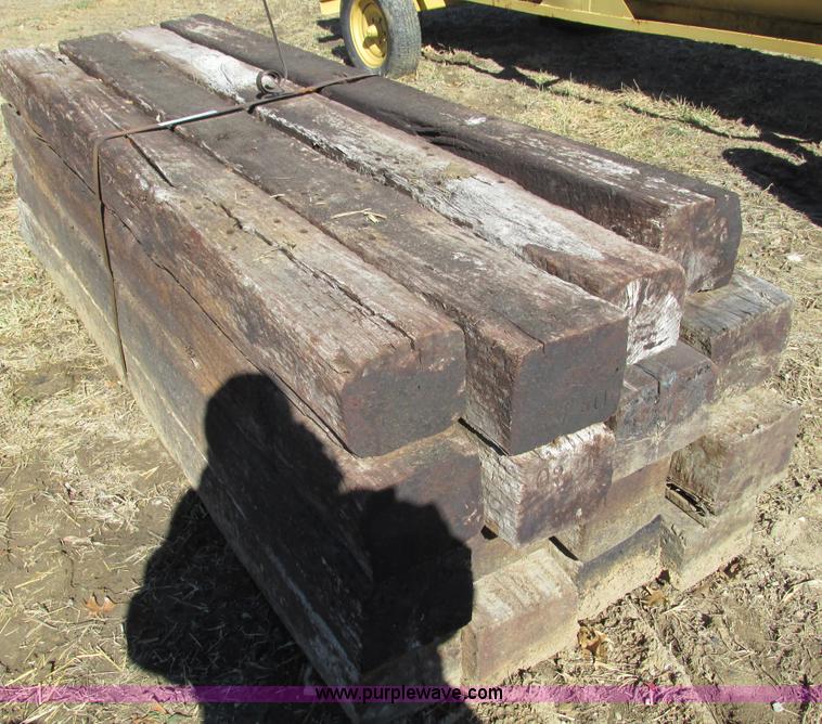 image for item X9881 (16) railroad ties