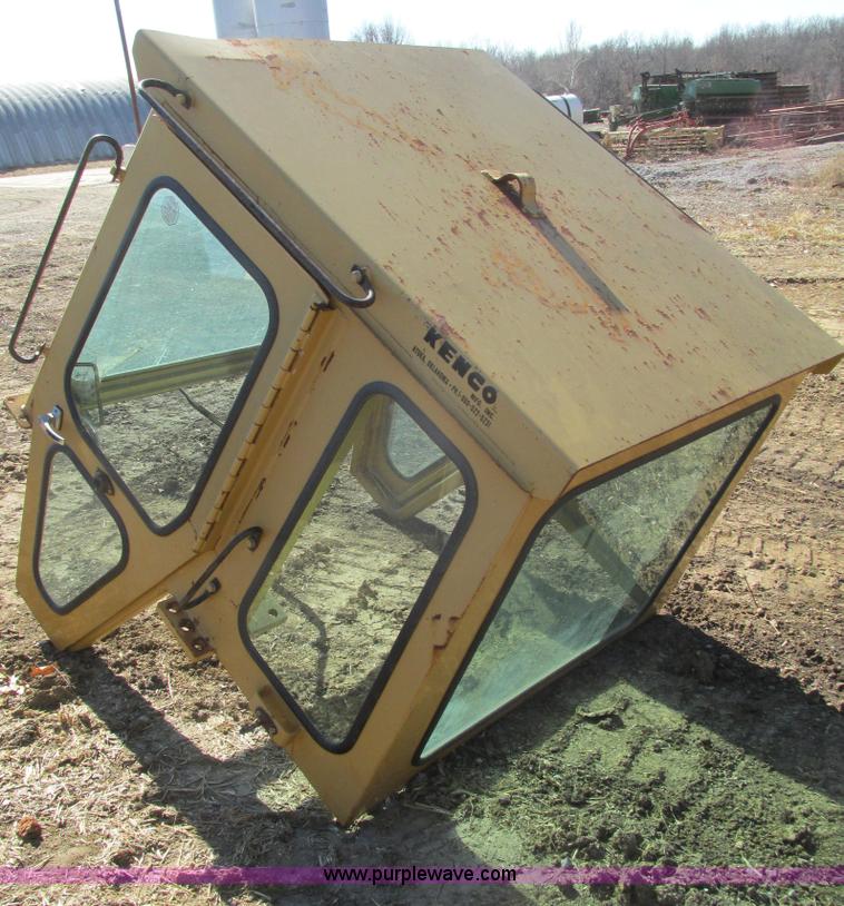 image for item X9885 Cab removed from Caterpillar 963A loader