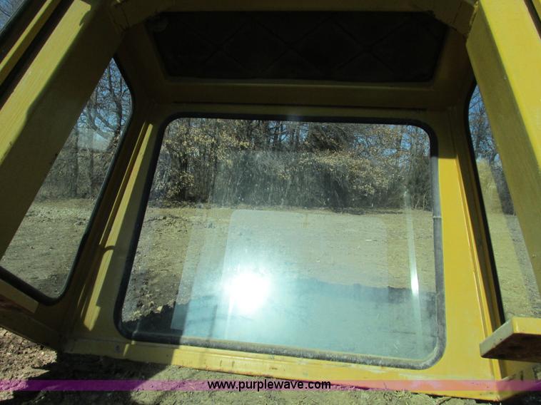 image for item X9885 Cab removed from Caterpillar 963A loader