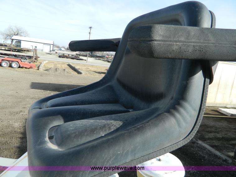 image for item Y9054 Finn MSD-24 straw/mulch spreader