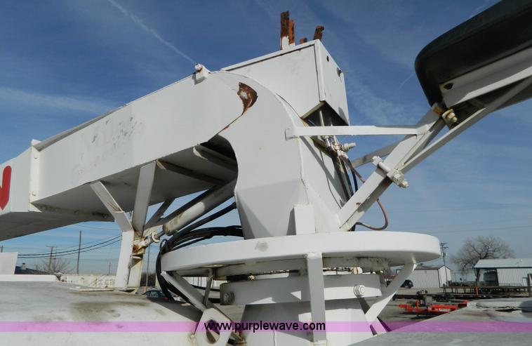 image for item Y9054 Finn MSD-24 straw/mulch spreader