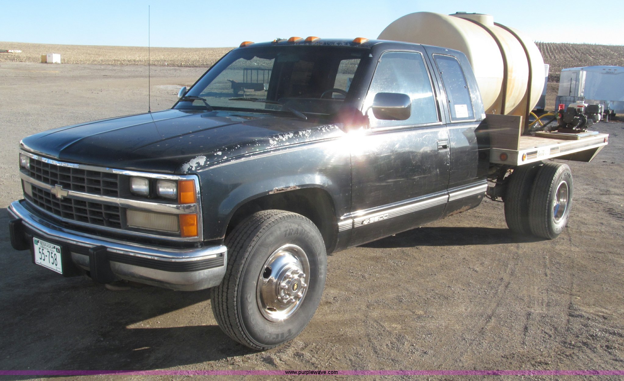 1989 Chevrolet 3500 Ext. Cab flatbed truck | Item B5399 | 3-...