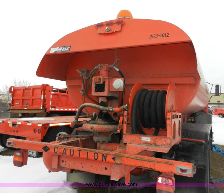 image for item A3923 1993 Ford 8000 street flusher truck