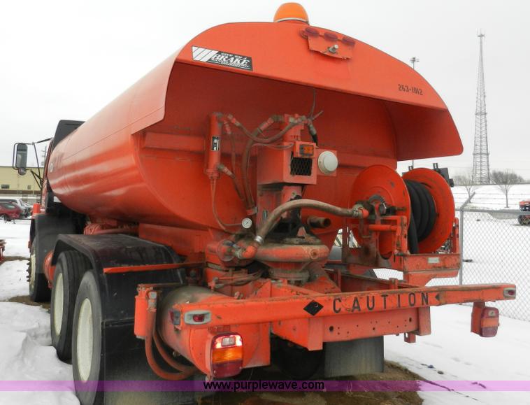 image for item A3923 1993 Ford 8000 street flusher truck