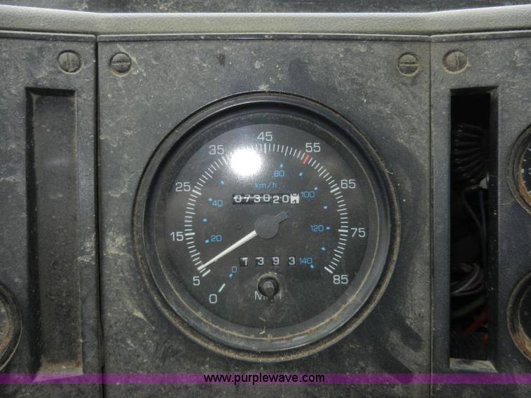 image for item A3923 1993 Ford 8000 street flusher truck