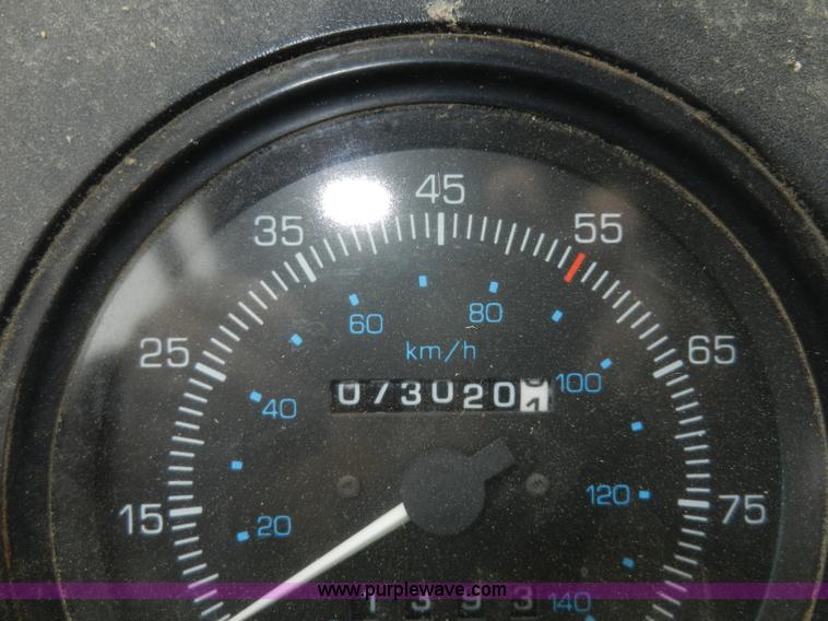 image for item A3923 1993 Ford 8000 street flusher truck