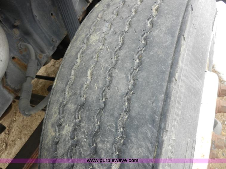 image for item A3923 1993 Ford 8000 street flusher truck