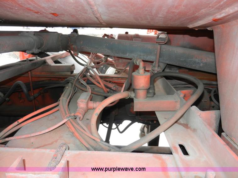 image for item A3923 1993 Ford 8000 street flusher truck