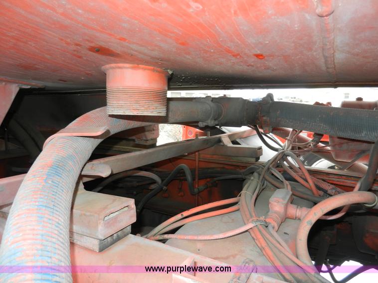 image for item A3923 1993 Ford 8000 street flusher truck