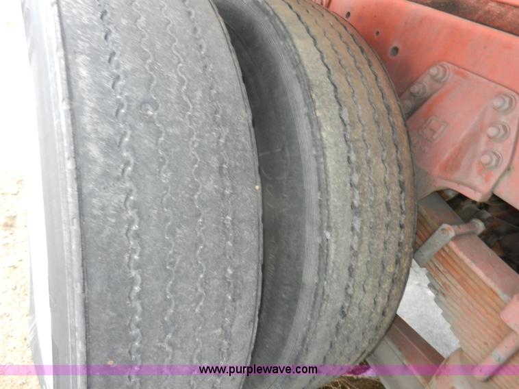 image for item A3923 1993 Ford 8000 street flusher truck