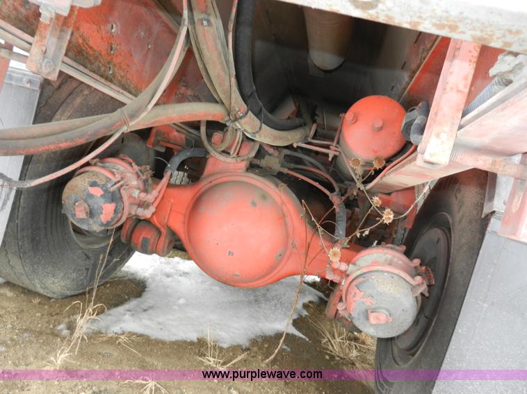 image for item A3923 1993 Ford 8000 street flusher truck