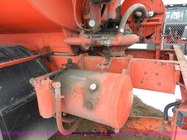 image for item A3923 1993 Ford 8000 street flusher truck