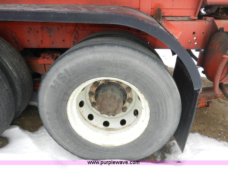 image for item A3923 1993 Ford 8000 street flusher truck