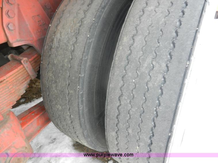 image for item A3923 1993 Ford 8000 street flusher truck