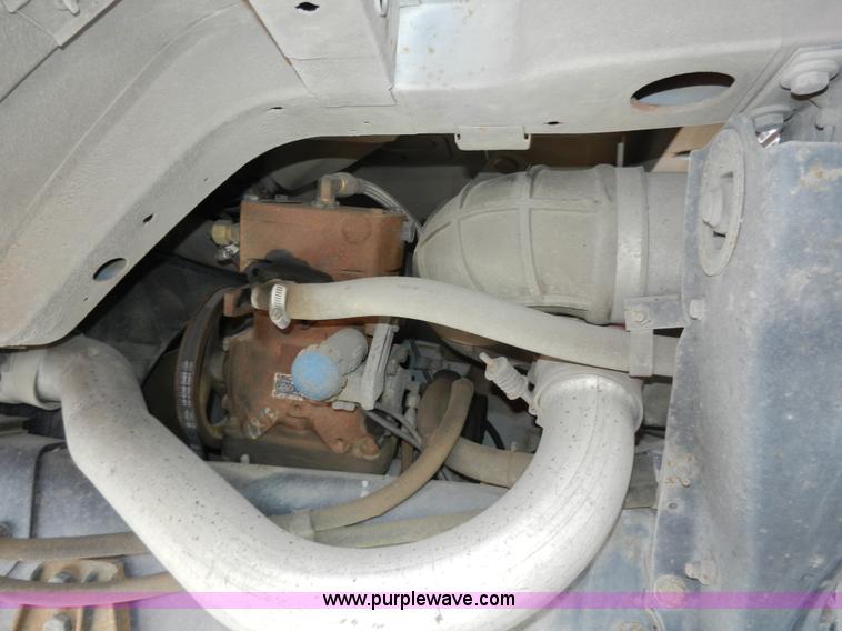 image for item A3923 1993 Ford 8000 street flusher truck